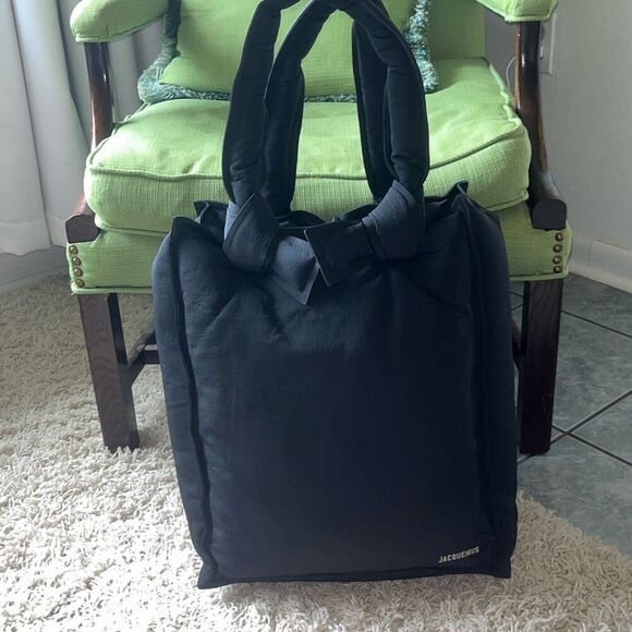 JACQUEMUS Cuscinu Pillow Tote Black - Picture 1 of 16